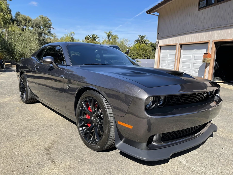 2016 Dodge Challenger SRT Hellcat 3rd Gen - Image 11 of 31