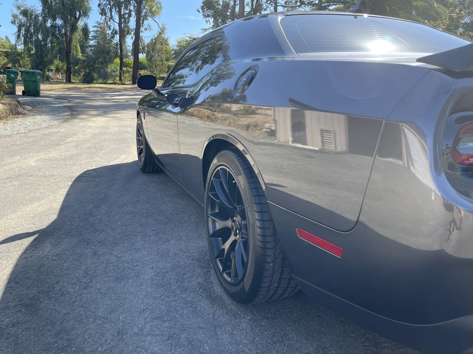 2016 Dodge Challenger SRT Hellcat 3rd Gen - Image 15 of 31