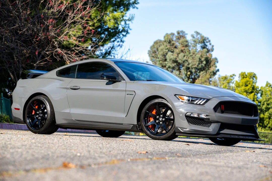 2018 Ford S550 Shelby Mustang GT350R - Image 2 of 31
