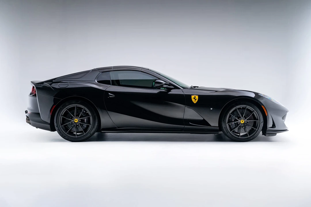 2021 Ferrari 812 GTS - Image 15 of 31