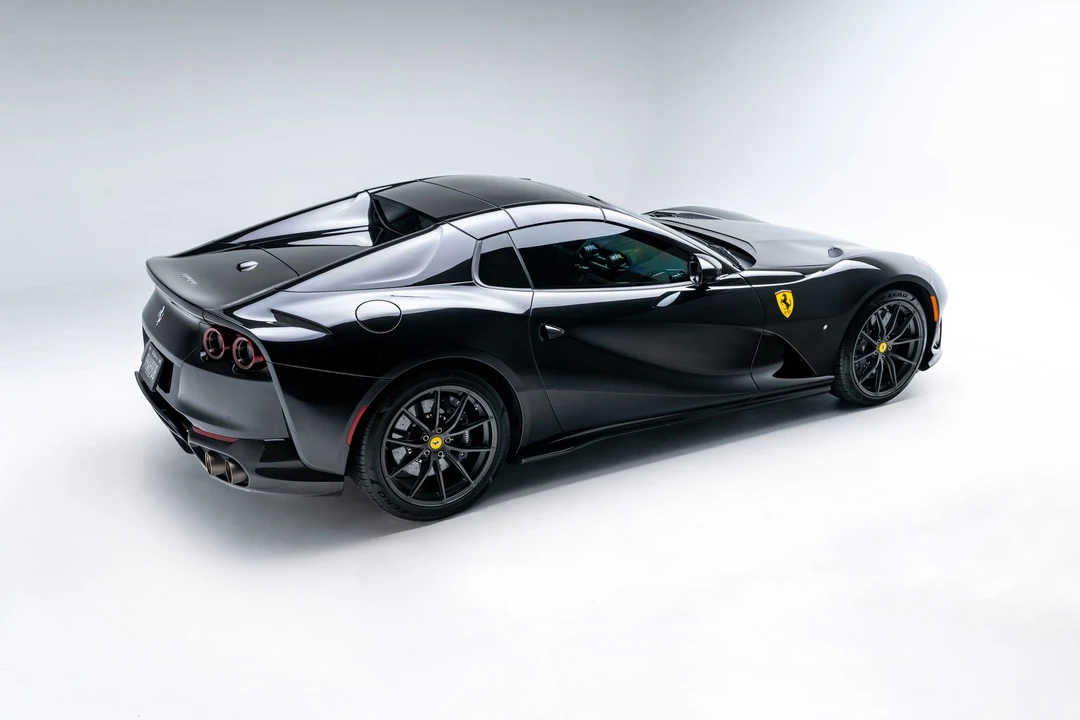 2021 Ferrari 812 GTS - Image 17 of 31