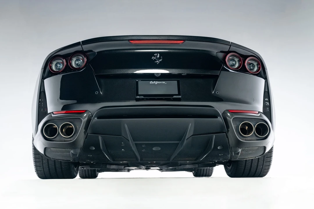 2021 Ferrari 812 GTS - Image 25 of 31