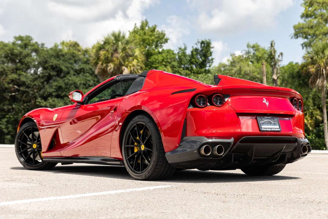 2021 Ferrari 812 GTS - Image 5 of 31