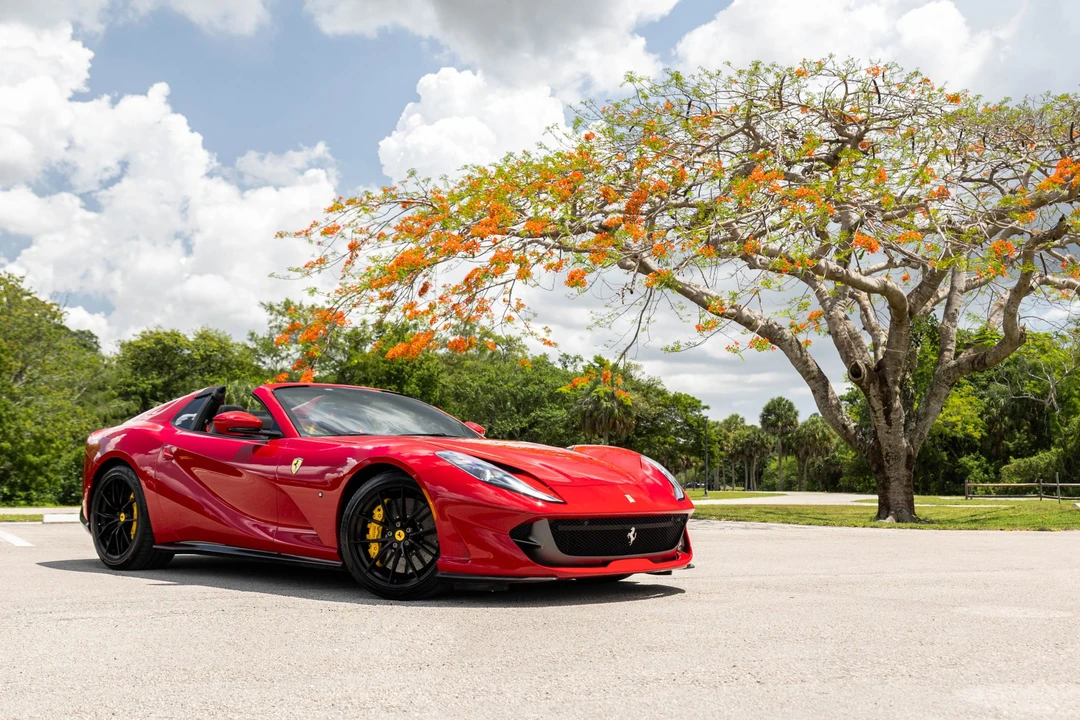 2021 Ferrari 812 GTS - Image 9 of 31