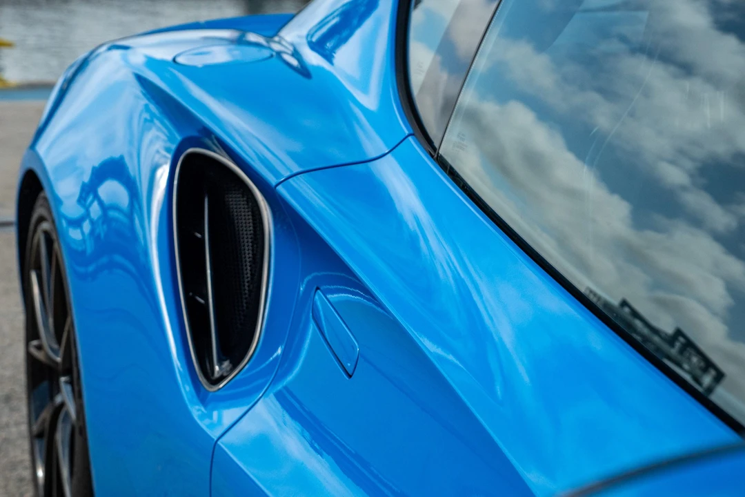 2024 Lotus Emira - Image 26 of 31