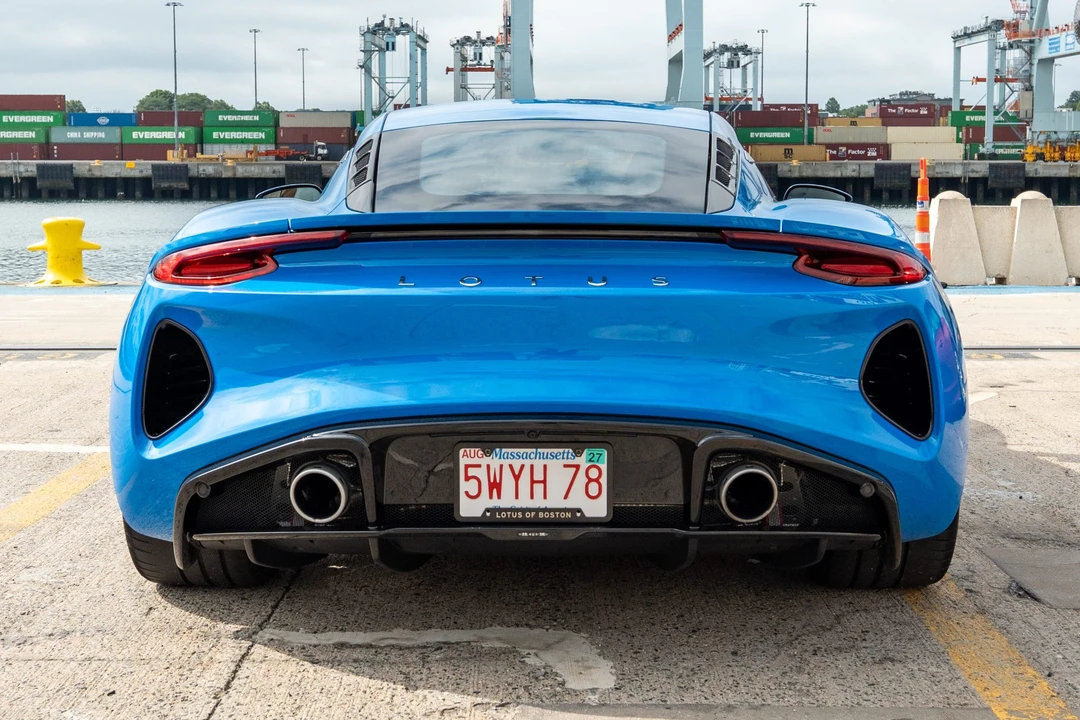 2024 Lotus Emira - Image 5 of 31