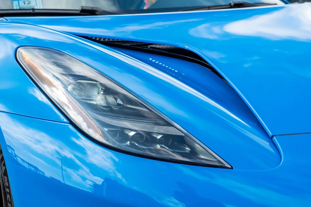 2024 Lotus Emira - Image 10 of 31