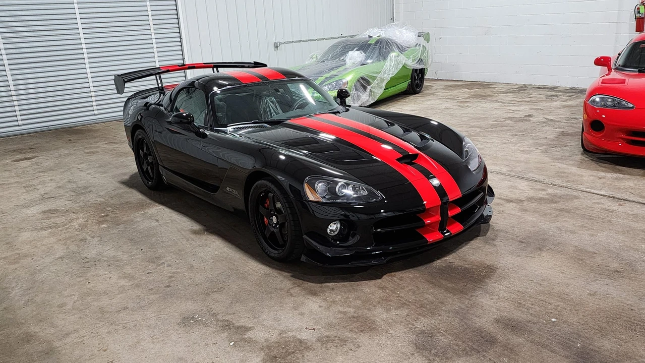 2009 Dodge Viper ACR 4th Gen - Image 20 of 31