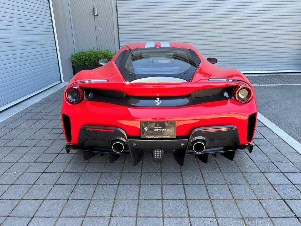 2019 Ferrari 488 Pista - Image 9 of 31