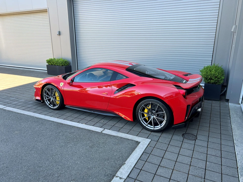 2019 Ferrari 488 Pista - Image 7 of 31