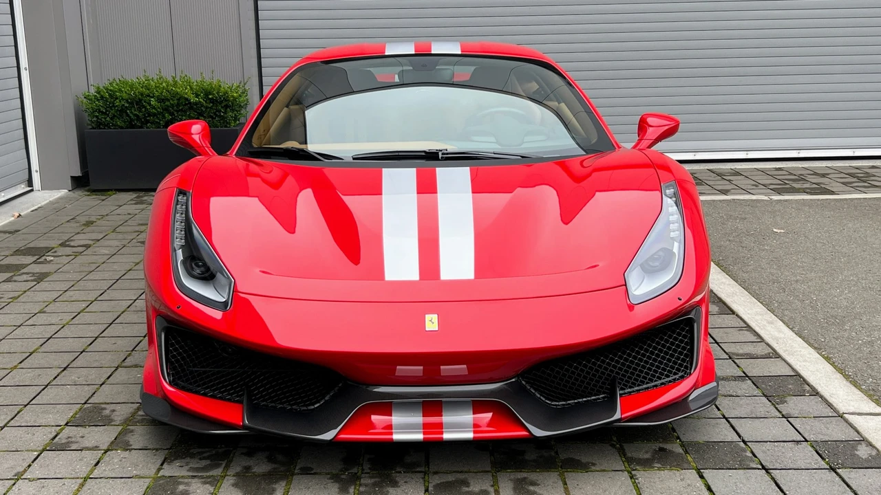 2019 Ferrari 488 Pista - Image 14 of 31
