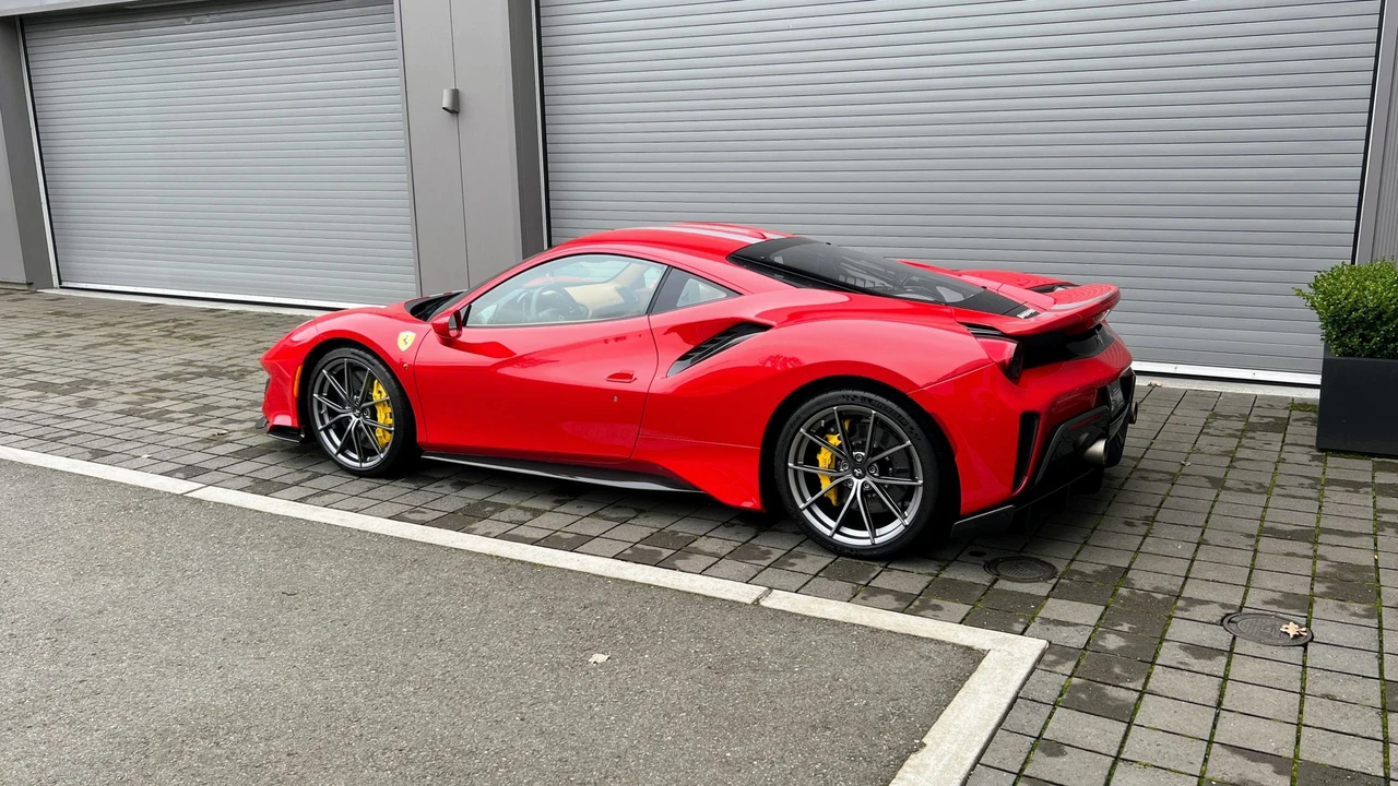 2019 Ferrari 488 Pista - Image 8 of 31