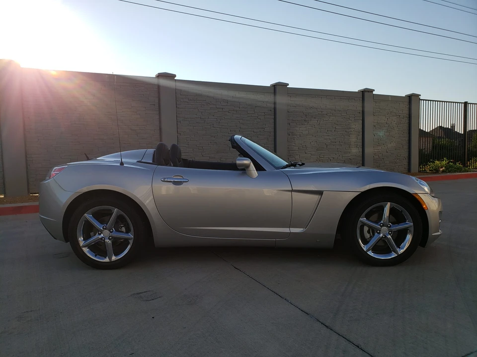 2007 Saturn Sky - Image 13 of 31