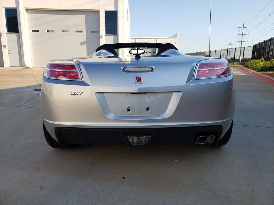 2007 Saturn Sky - Image 11 of 31