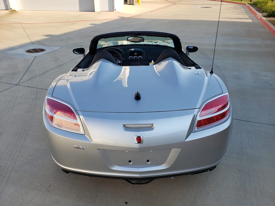 2007 Saturn Sky - Image 9 of 31