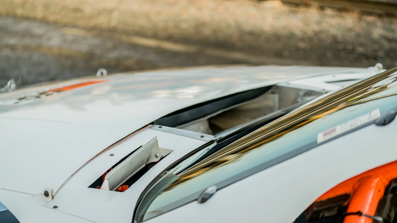 Chrysler LeBaron - Image 20 of 31