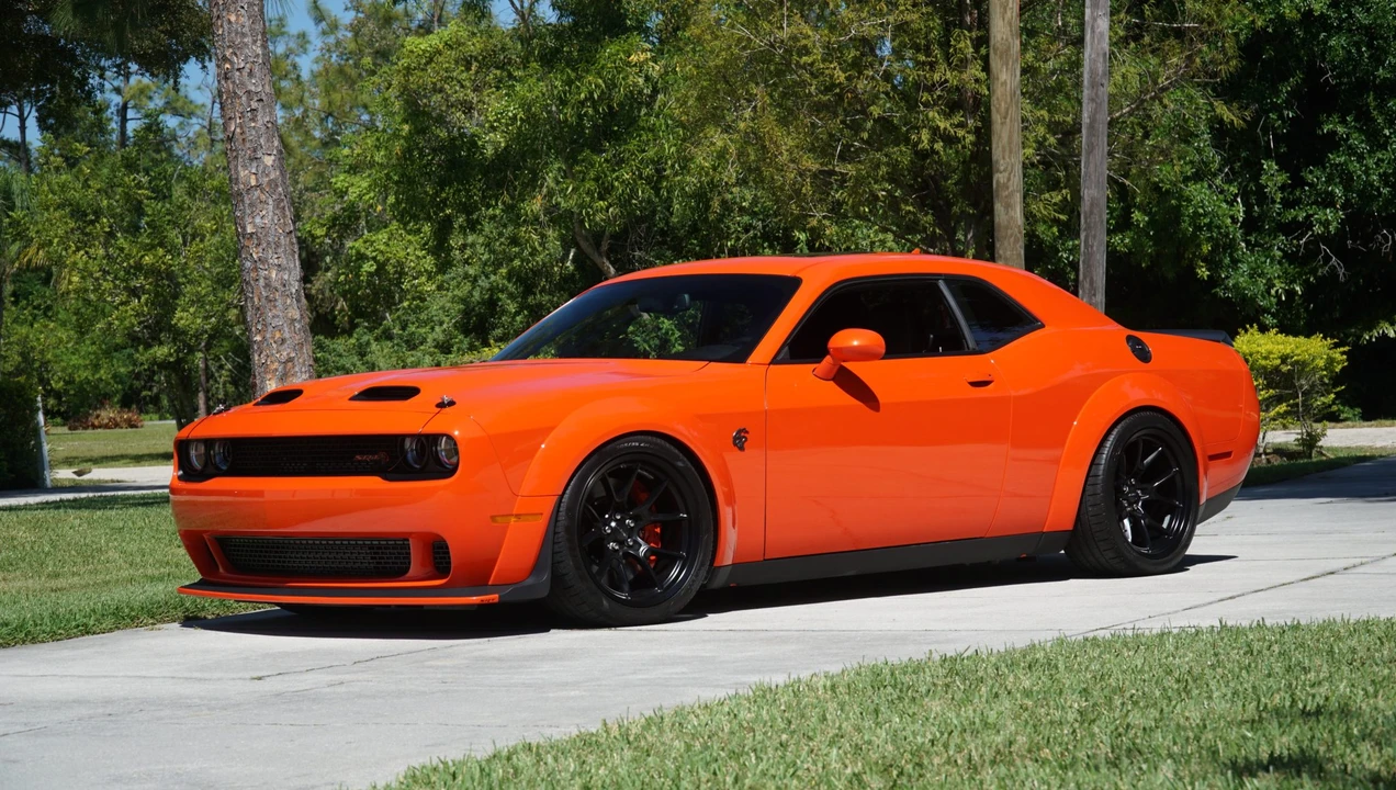 2023 Dodge Challenger SRT Hellcat 3rd Gen - Image 4 of 31