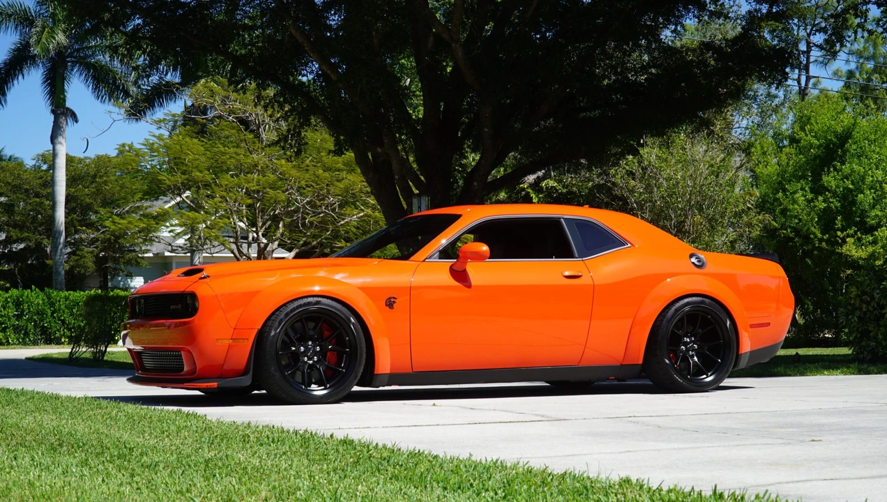 2023 Dodge Challenger SRT Hellcat 3rd Gen - Image 2 of 31