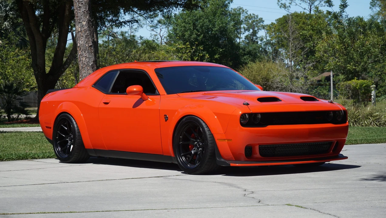 2023 Dodge Challenger SRT Hellcat 3rd Gen - Image 17 of 31
