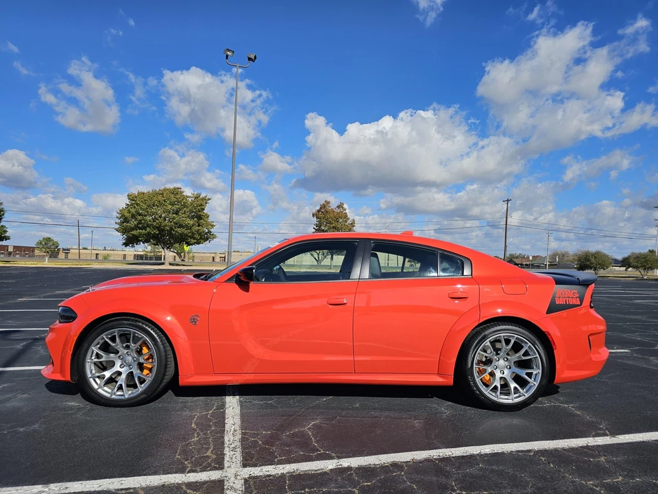 2023 Dodge Charger SRT Hellcat 7th Gen - Image 16 of 31