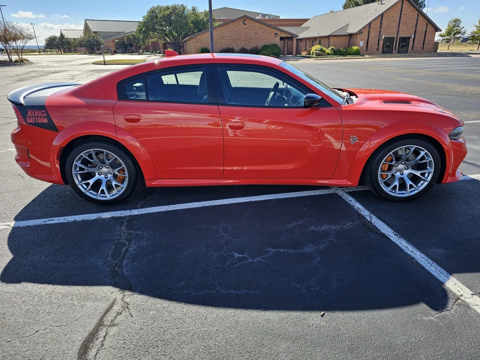 2023 Dodge Charger SRT Hellcat 7th Gen - Image 9 of 31