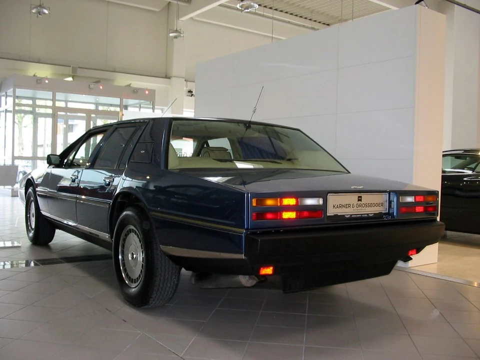 1987 Aston Martin Lagonda - Image 2 of 3