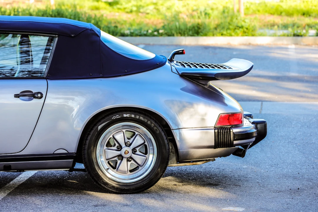 1987 Porsche 911 Carrera 3.2 - Image 24 of 31