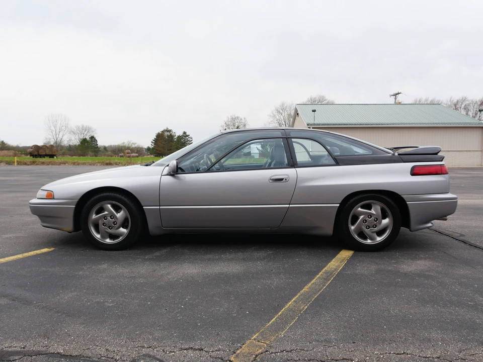 1992 Subaru SVX - Image 14 of 31