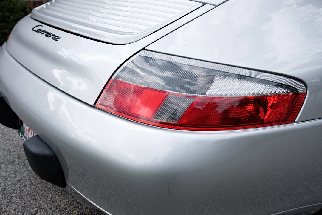 1999 Porsche 996 Carrera - Image 19 of 31