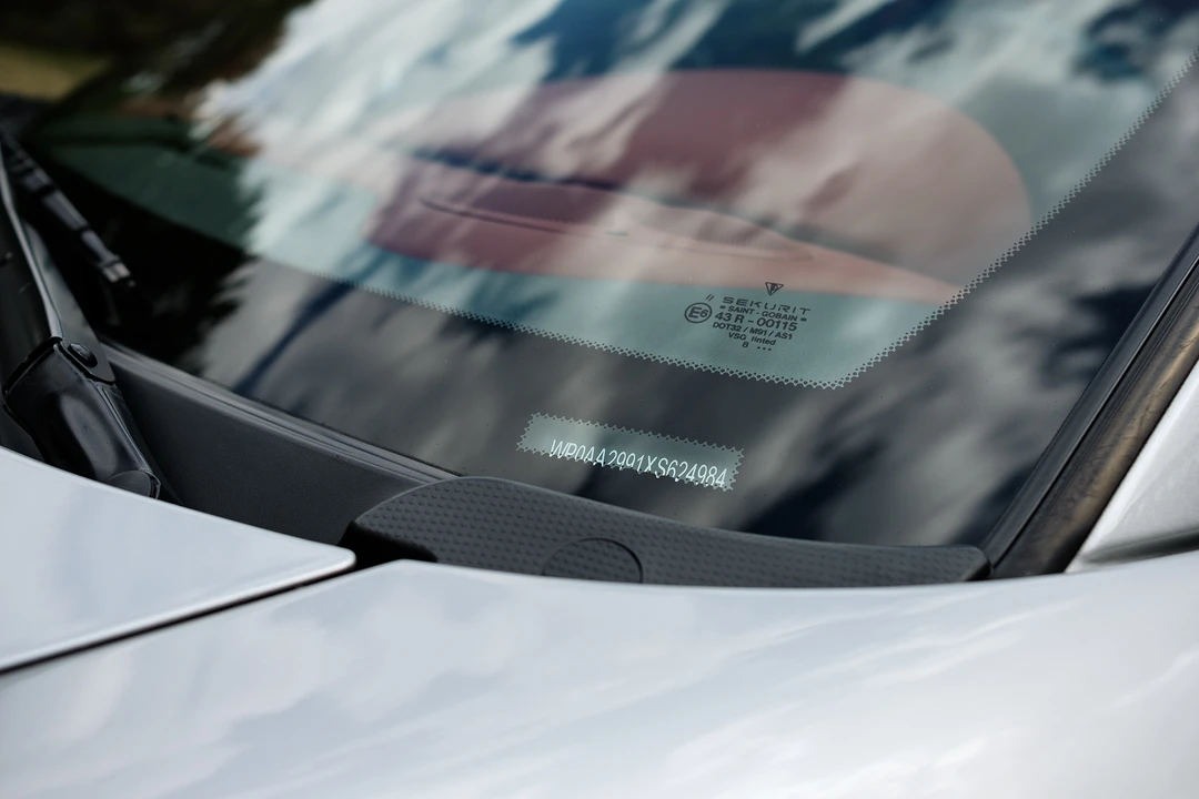 1999 Porsche 996 Carrera - Image 21 of 31