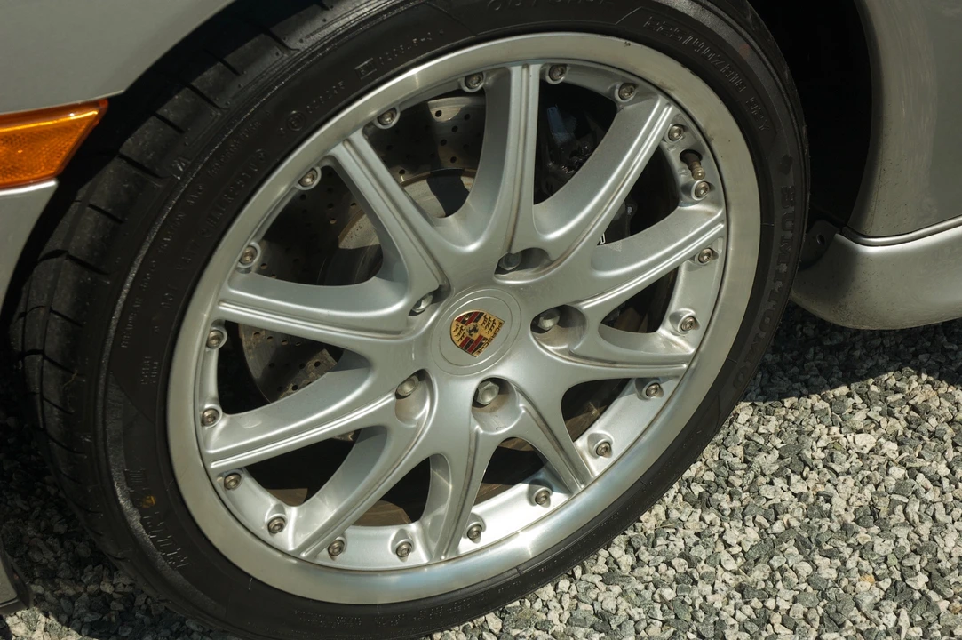 2002 Porsche 996 Carrera - Image 23 of 31