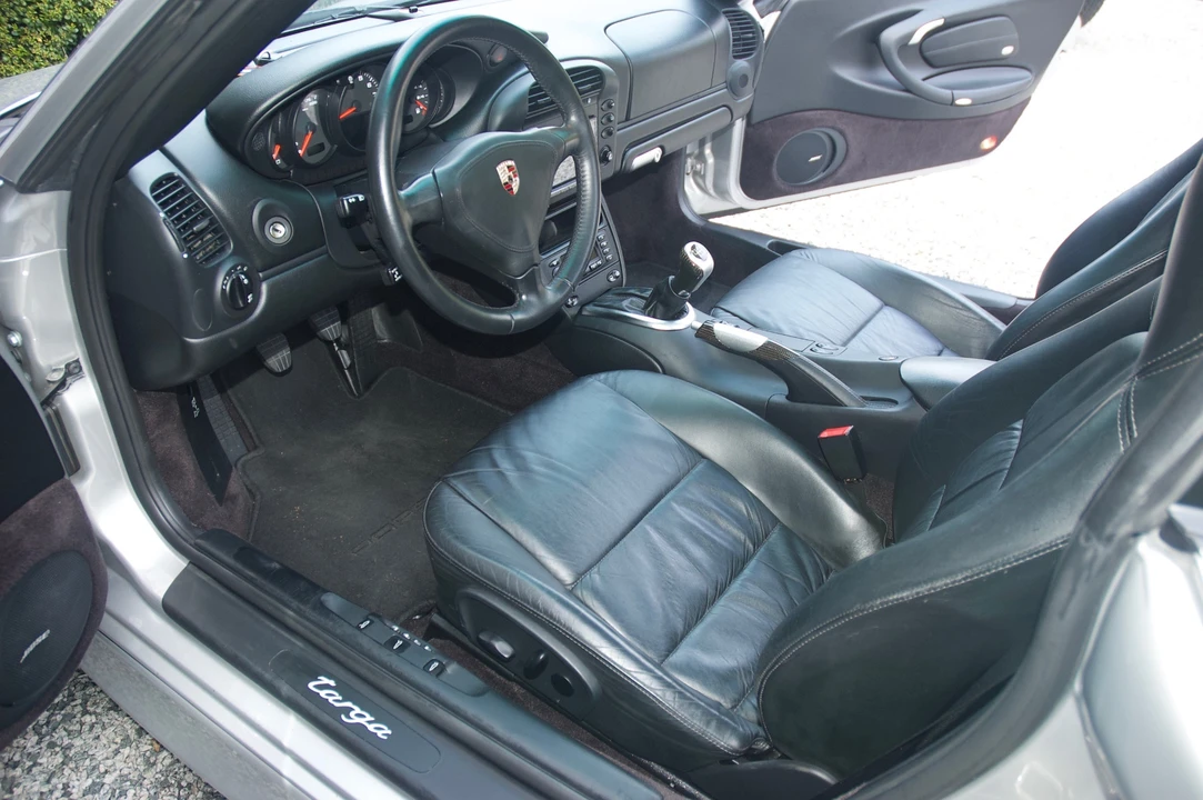 2002 Porsche 996 Carrera - Image 25 of 31
