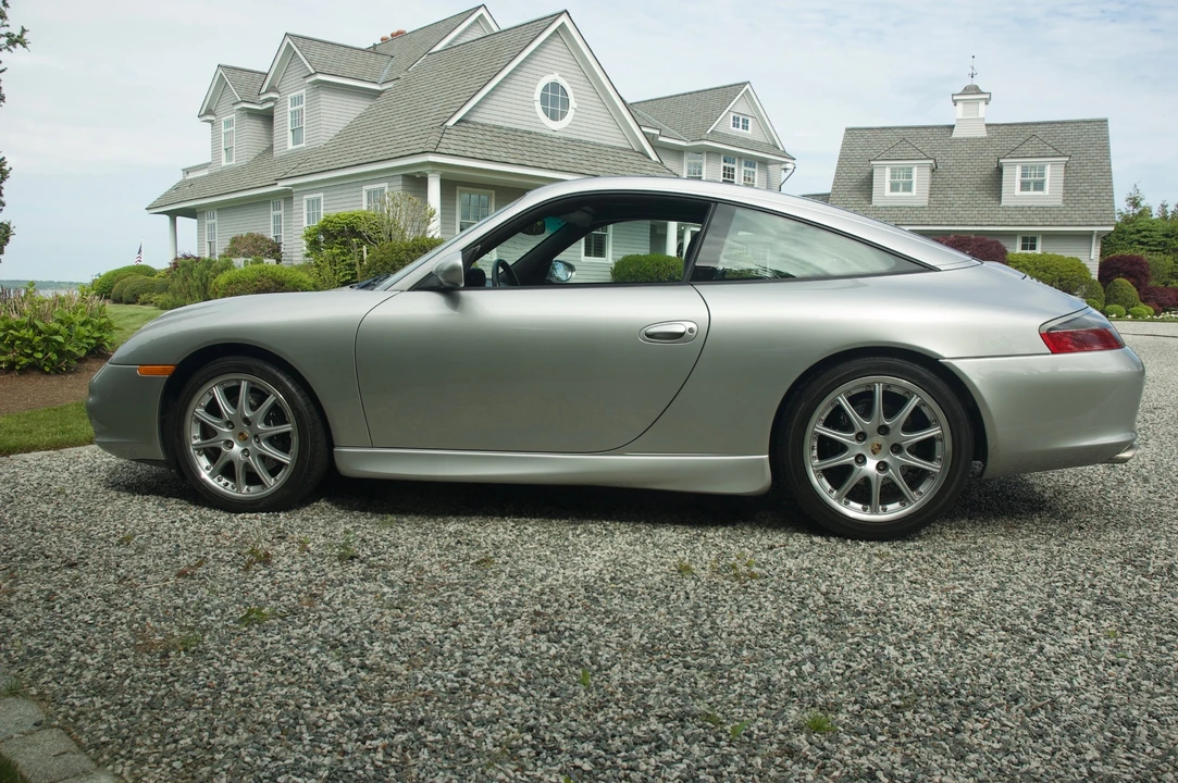 2002 Porsche 996 Carrera - Image 2 of 31