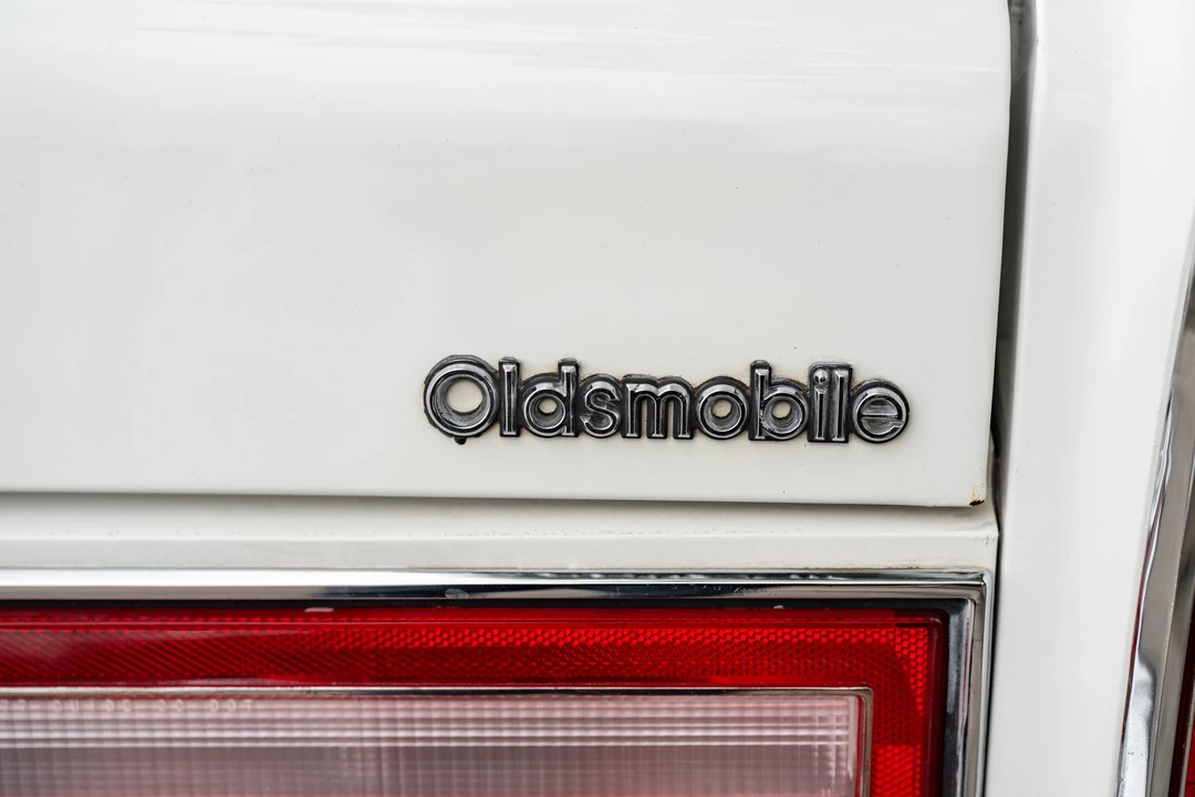 1977 Oldsmobile 98 - Image 29 of 31