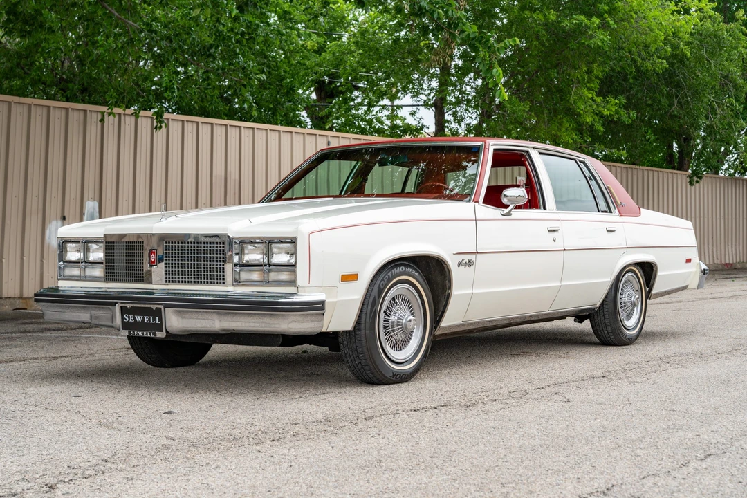 1977 Oldsmobile 98 - Image 2 of 31
