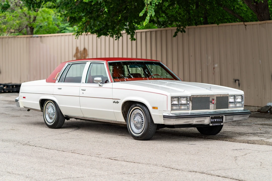 1977 Oldsmobile 98 - Image 5 of 31