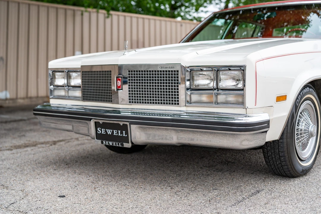 1977 Oldsmobile 98 - Image 12 of 31