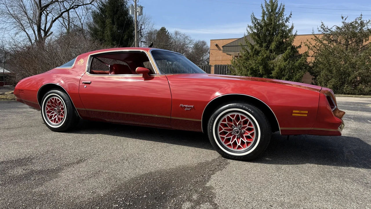 1978 Pontiac Firebird 2nd Gen - Image 13 of 31