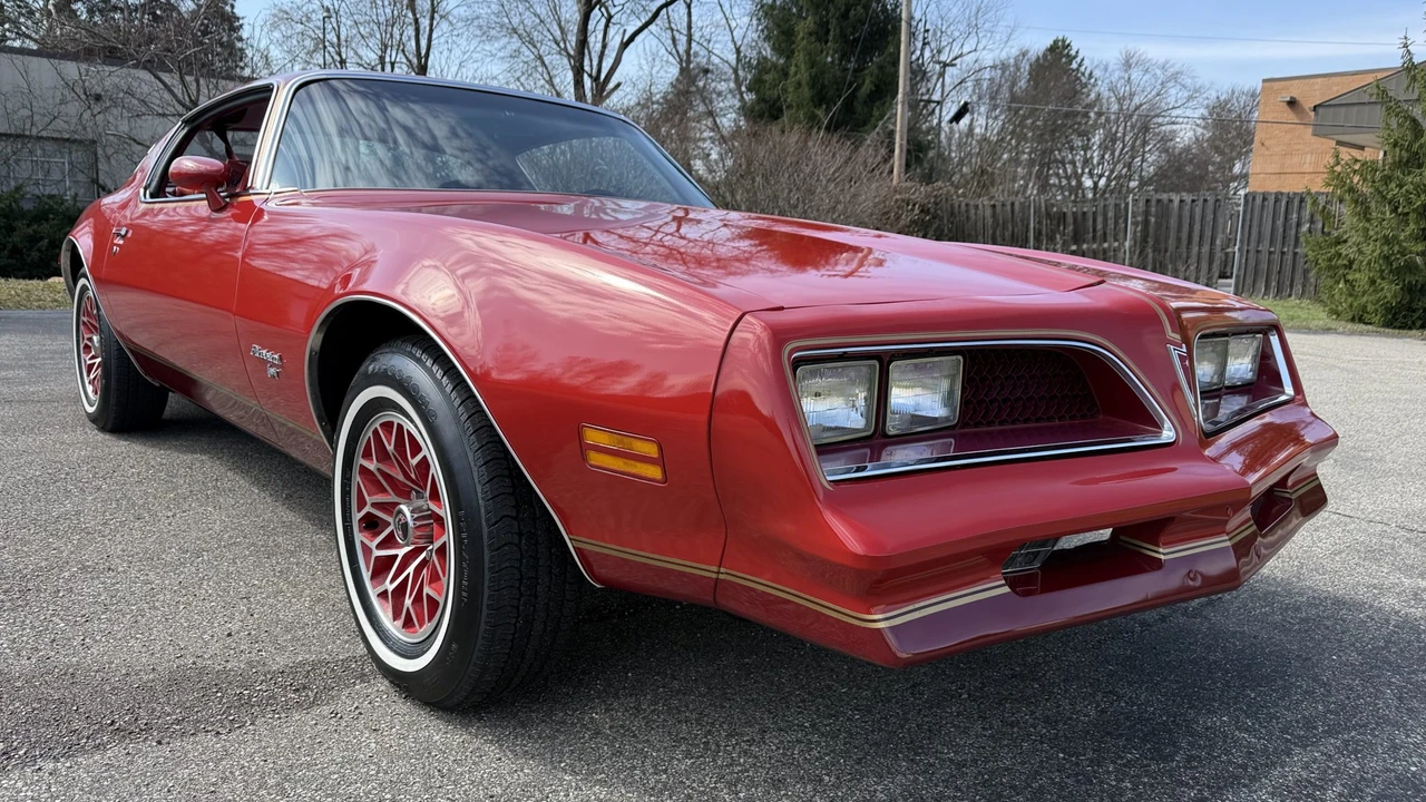 1978 Pontiac Firebird 2nd Gen - Image 15 of 31