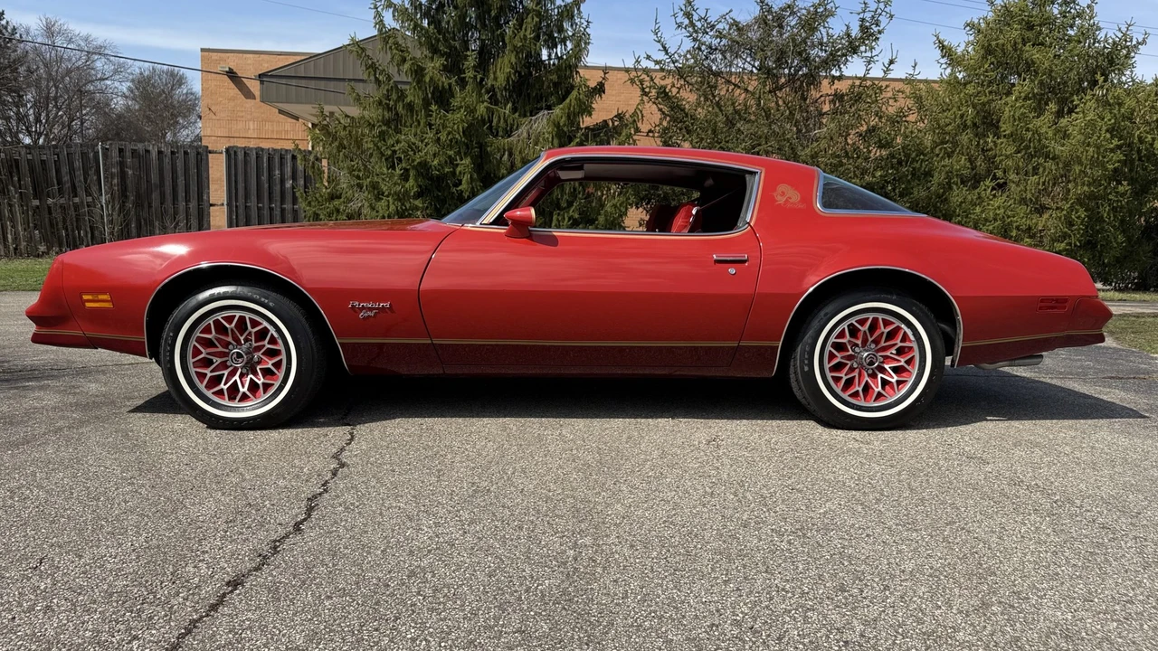 1978 Pontiac Firebird 2nd Gen - Image 22 of 31