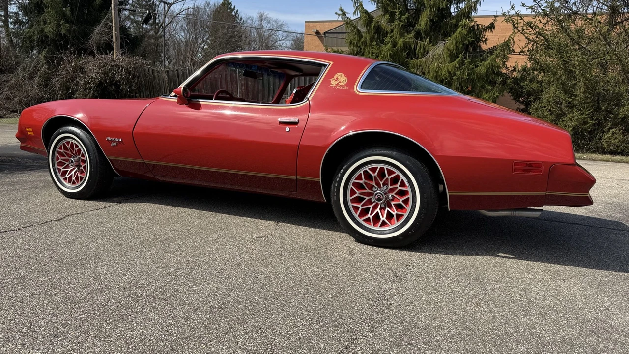 1978 Pontiac Firebird 2nd Gen - Image 24 of 31