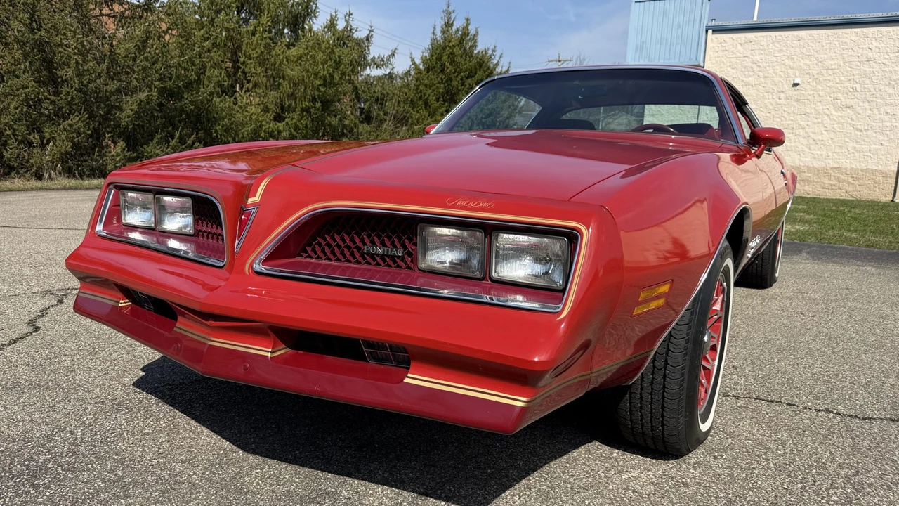 1978 Pontiac Firebird 2nd Gen - Image 17 of 31