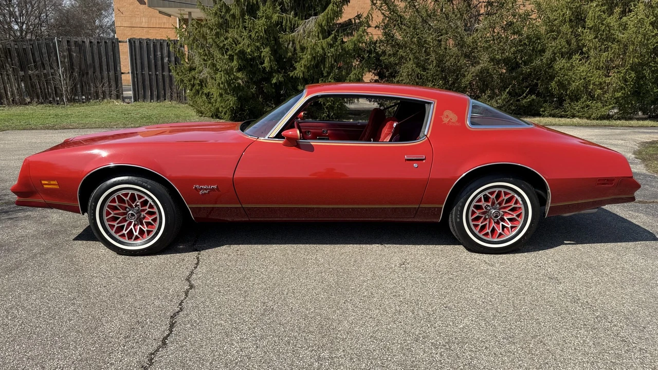 1978 Pontiac Firebird 2nd Gen - Image 23 of 31
