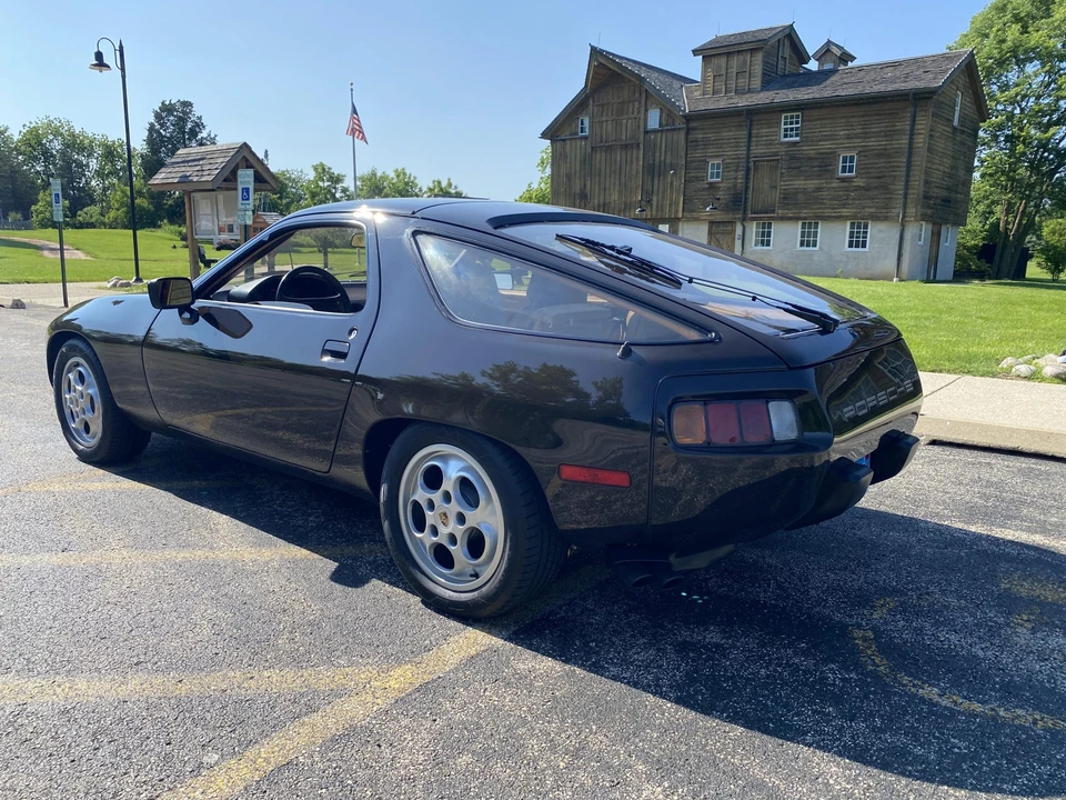 1981 Porsche 928 - Image 10 of 31