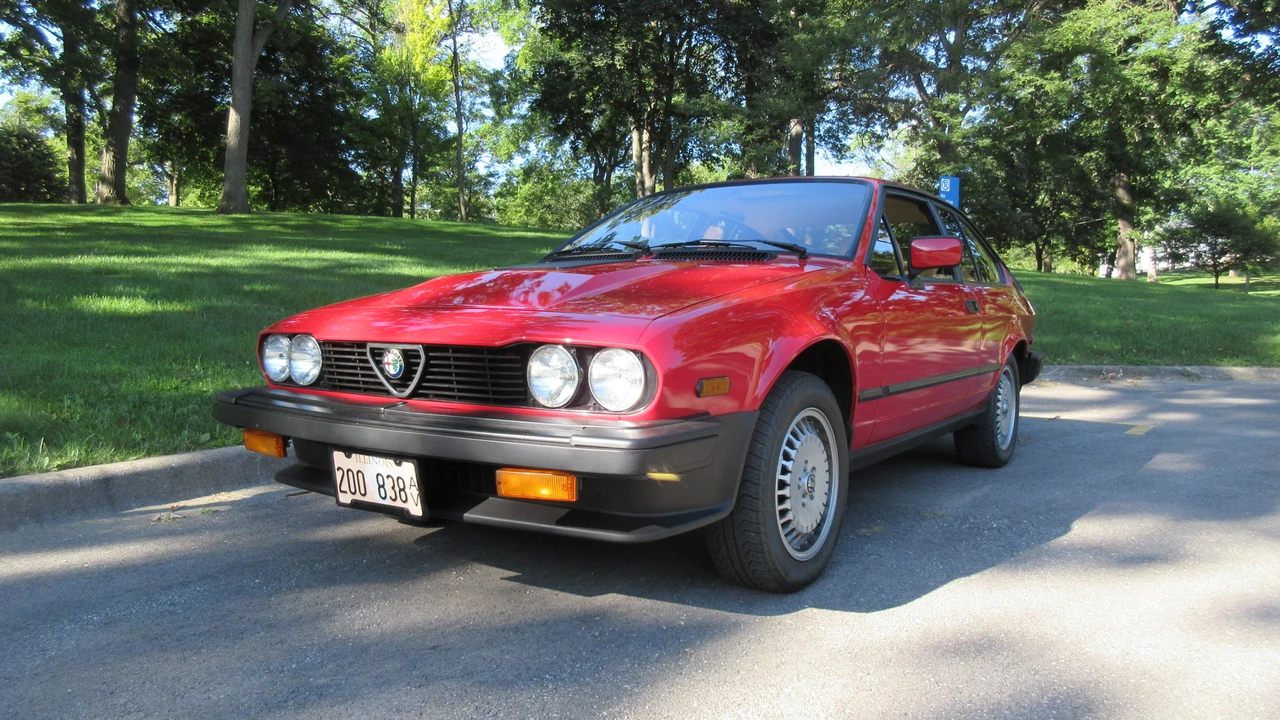 1986 Alfa Romeo Alfetta GT - Image 2 of 31