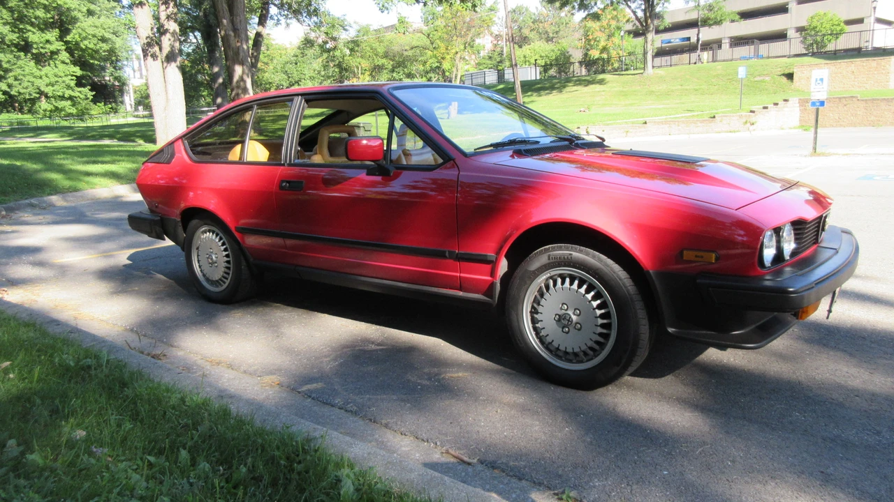 1986 Alfa Romeo Alfetta GT - Image 9 of 31