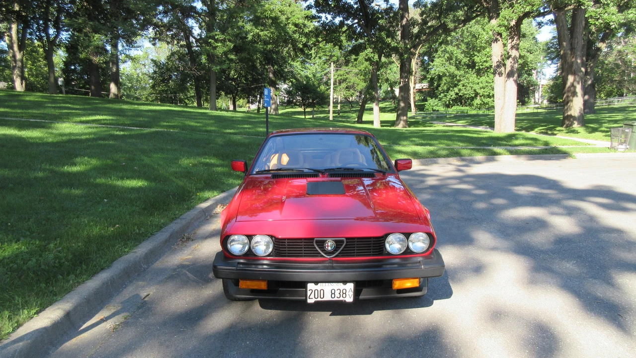 1986 Alfa Romeo Alfetta GT - Image 12 of 31