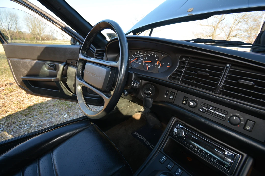 1986 Porsche 944 Turbo - Image 28 of 31