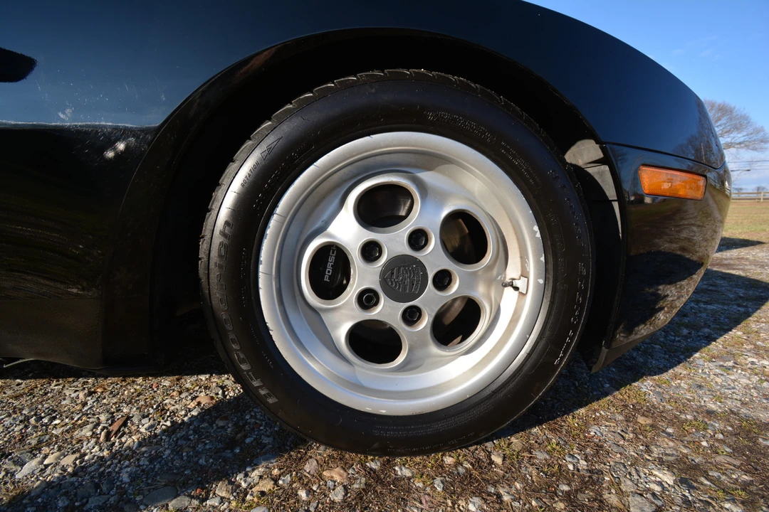 1986 Porsche 944 Turbo - Image 16 of 31