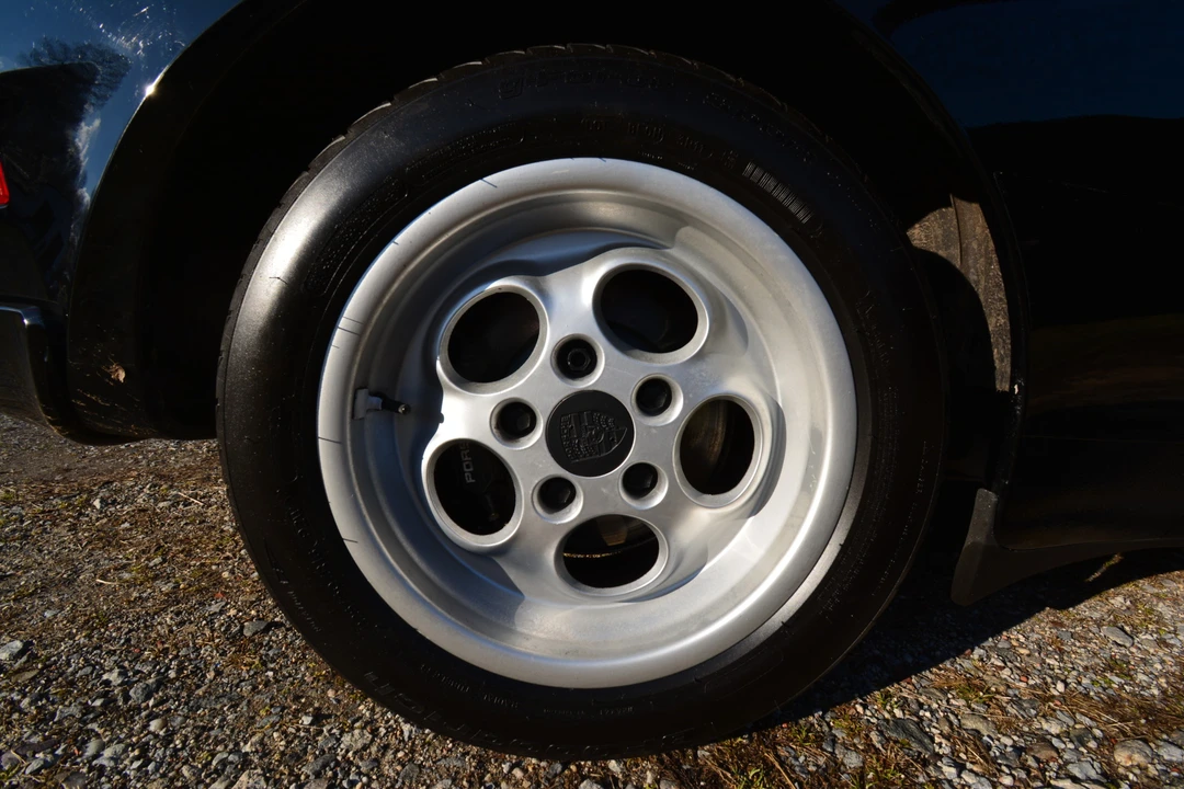 1986 Porsche 944 Turbo - Image 15 of 31